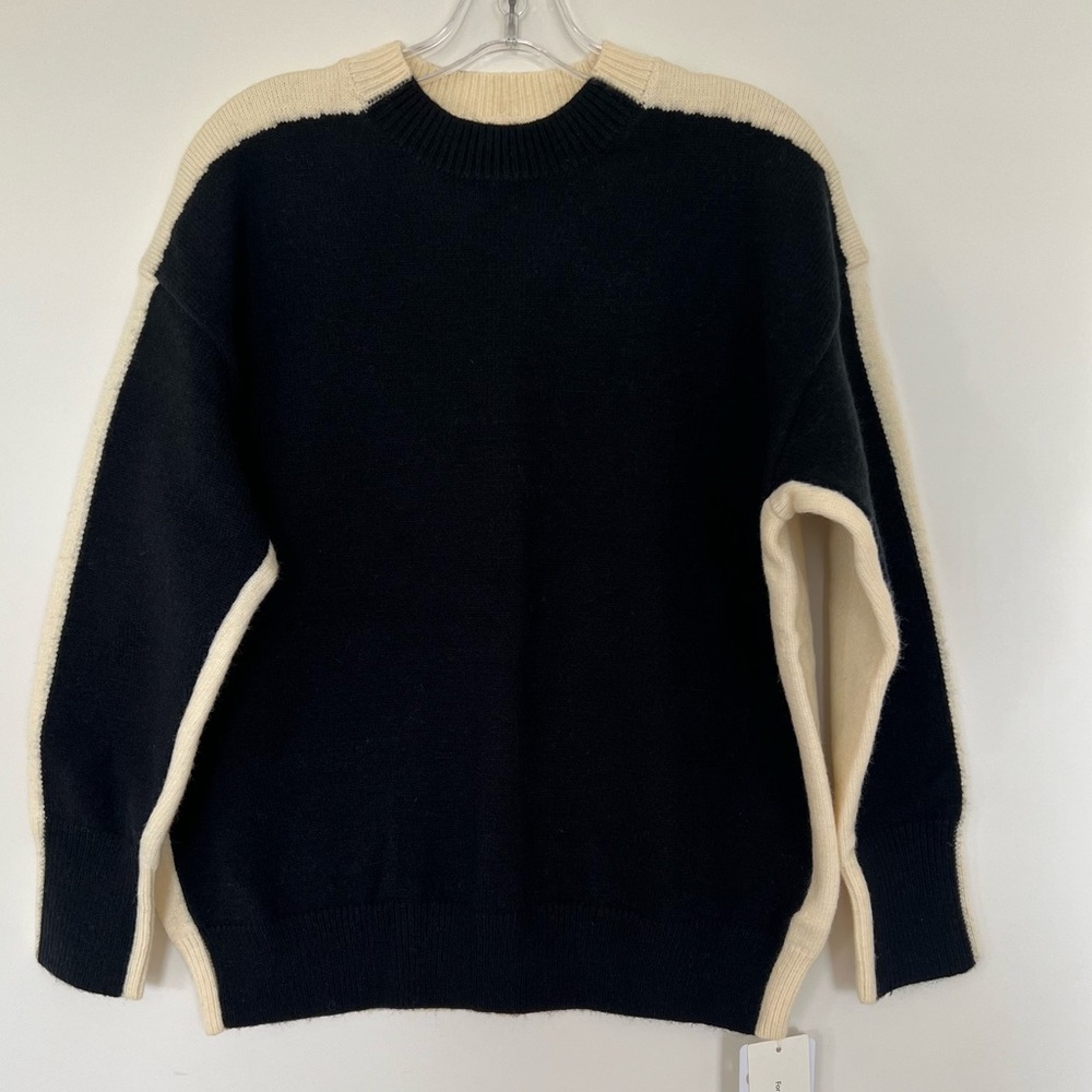 Commense Sweater Top Womens Size XS Black Ivory Relaxed Classic - Picture 6 of 15